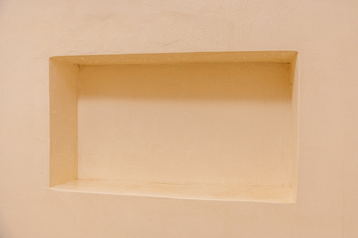 beton cire niche douche luberon