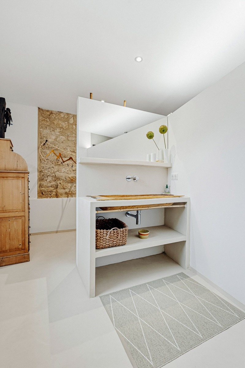 salle de bains beton cire gordes