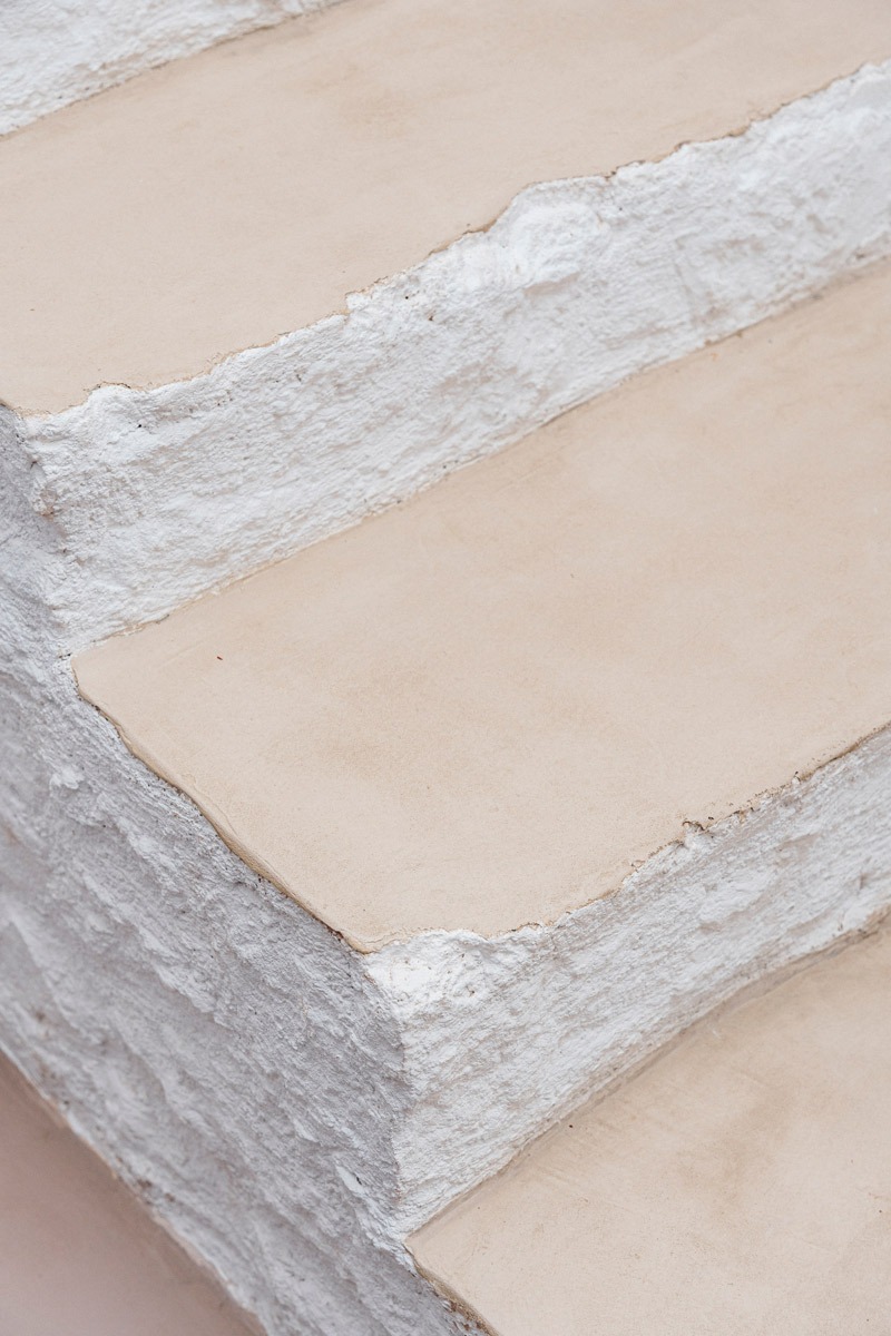 zoom escaliers béton ciré luberon